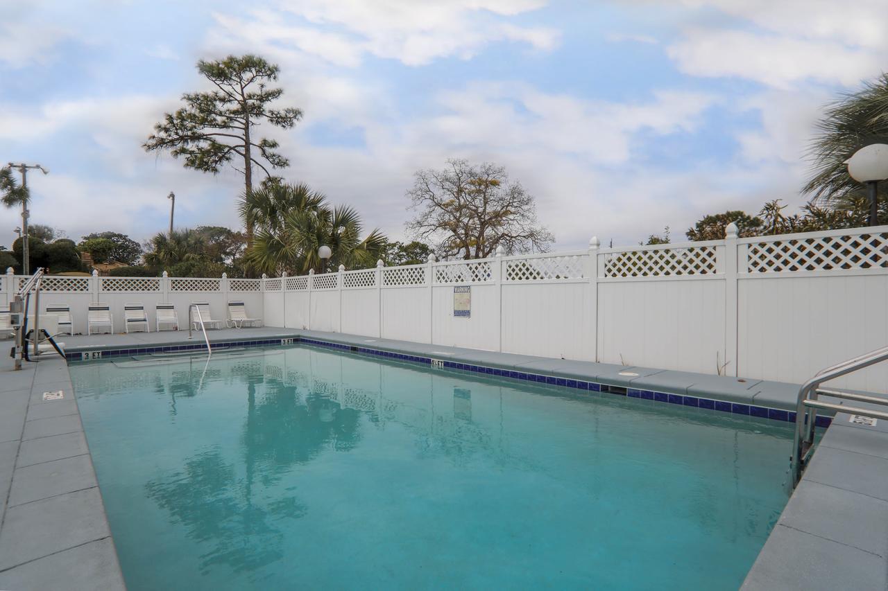 Executive Inn - Panama City Beach Upper Grand Lagoon Dış mekan fotoğraf